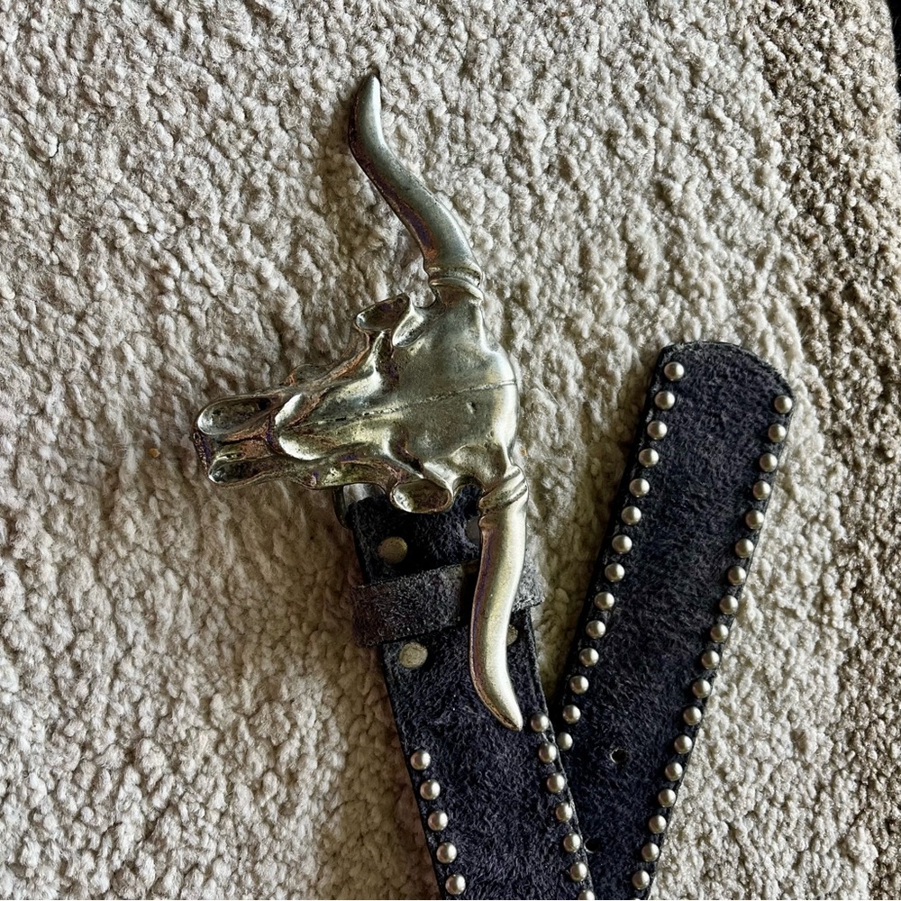 LEATHEROCK silver steer skull. Genuine leather silver studs very cool belt! Sm - Picture 8 of 16